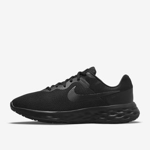 Men’s Nike Revolution 6 Sneakers - Black Size 10.5